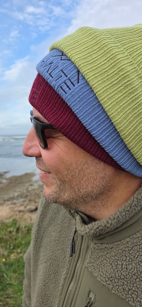 Bonnet côtelé bio brodé noir
