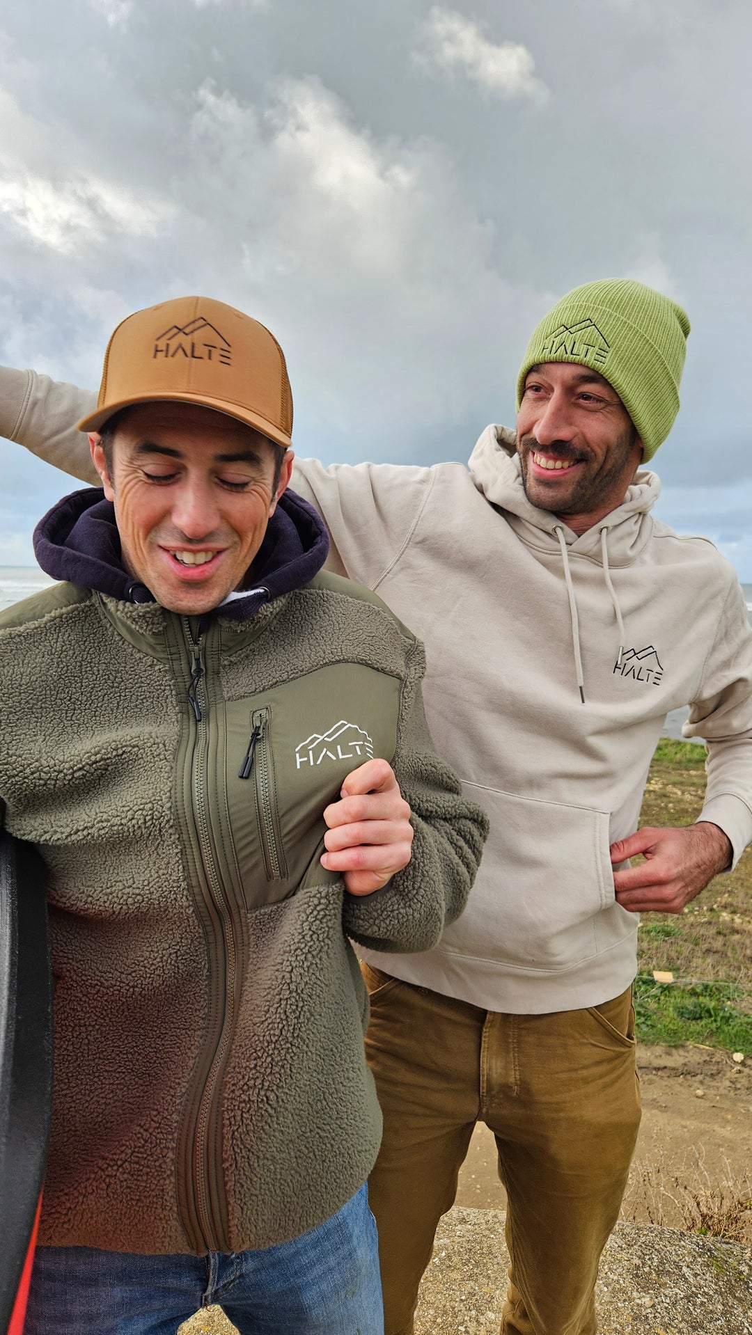 Sweat écologique basique unisexe brodé noir - Homme