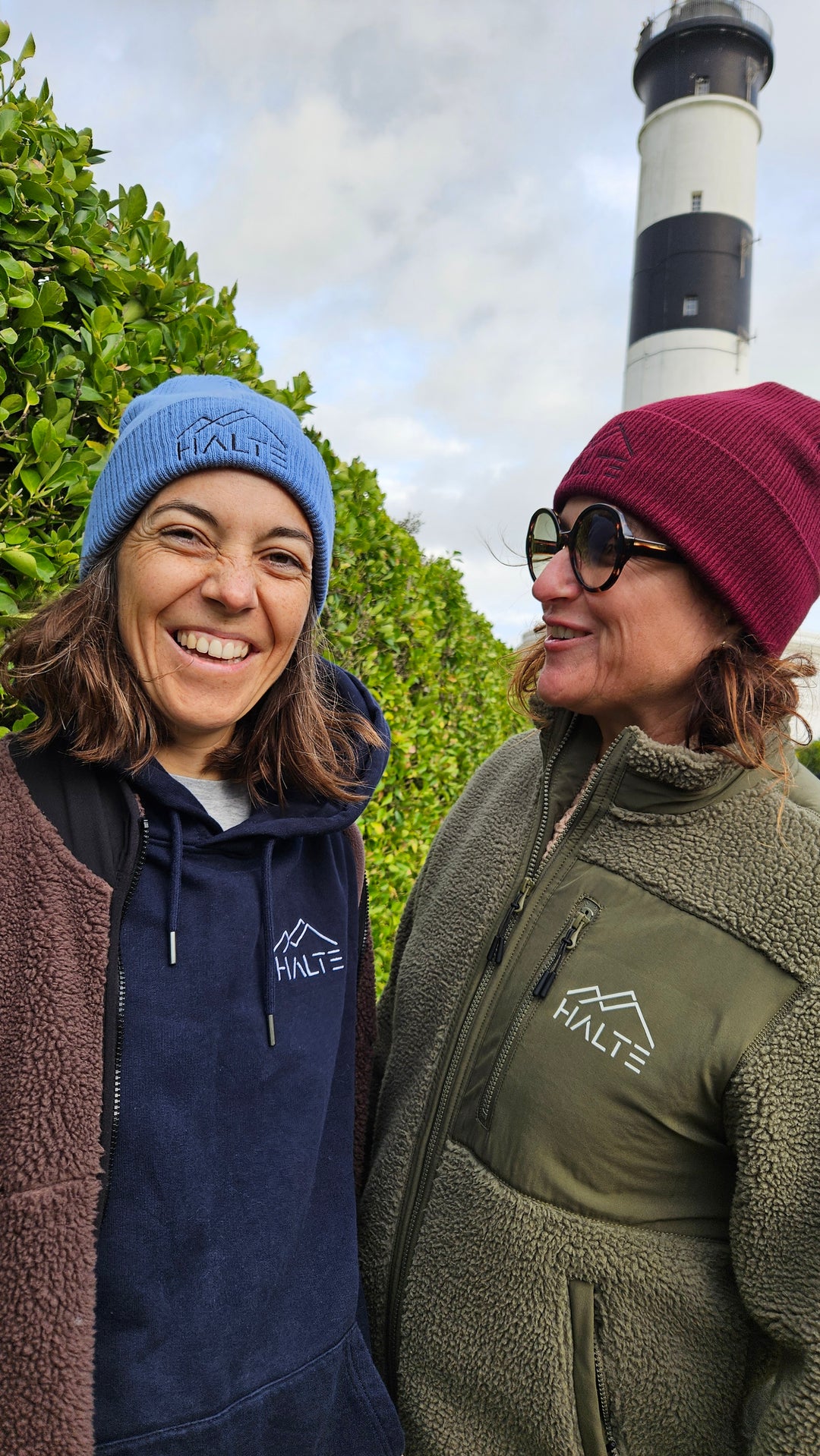 Bonnet côtelé bio brodé noir