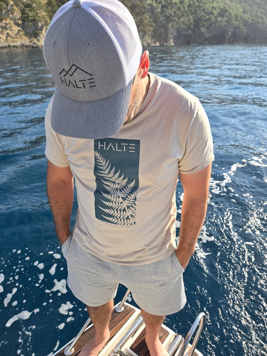 Casquette trucker à broderie noire (réglable)