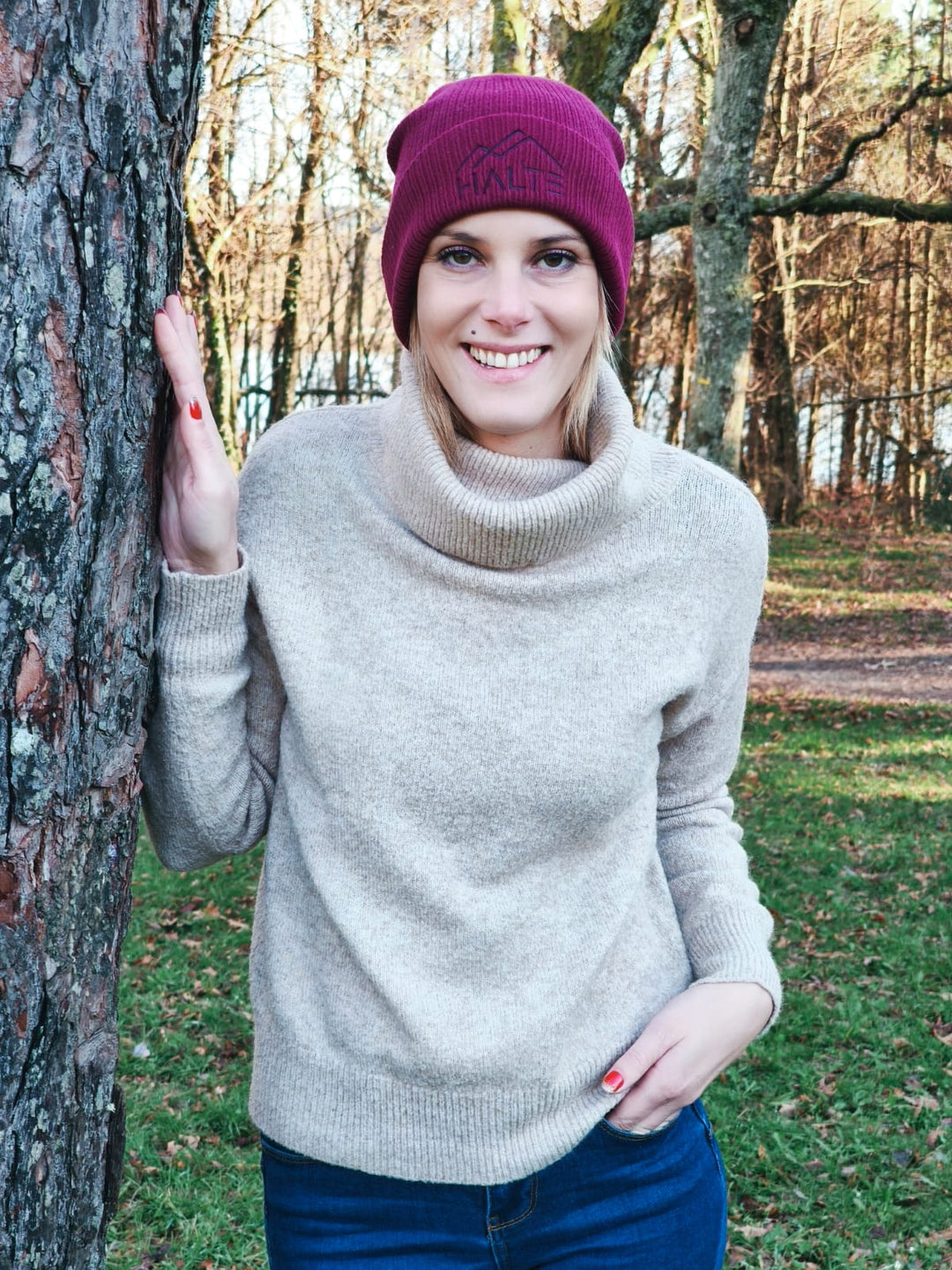 Bonnet côtelé bio brodé noir
