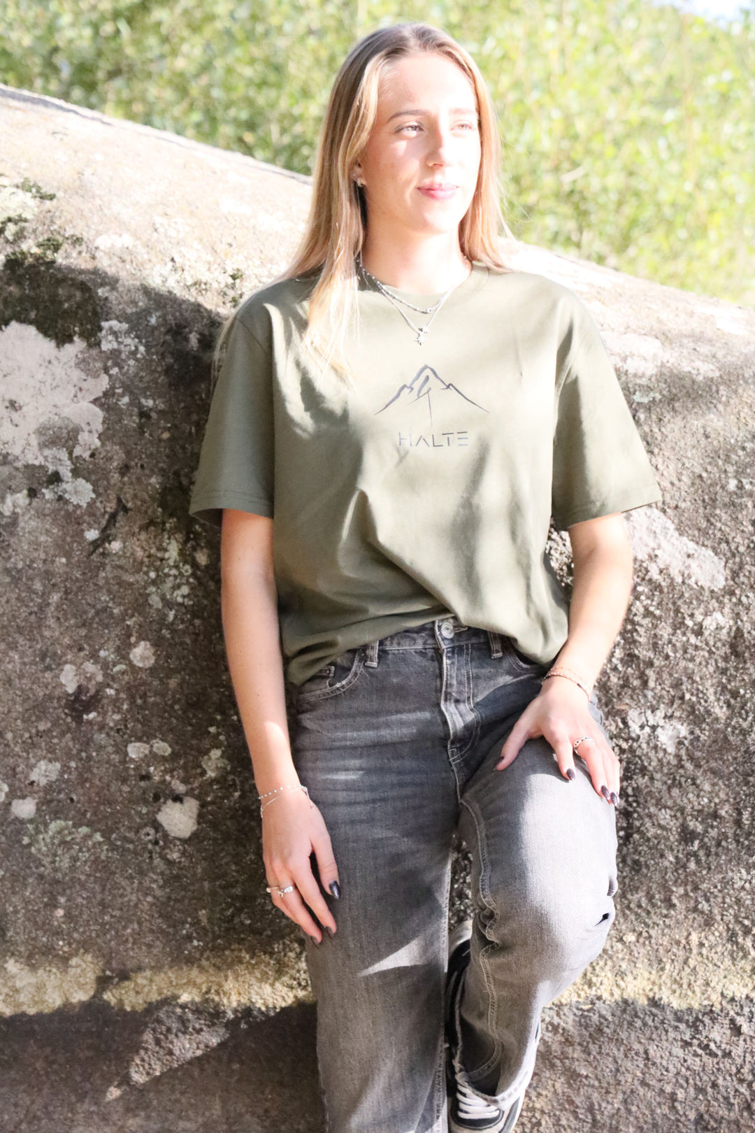 Montagne Pinceau Noir - Femme T-shirt en coton biologique